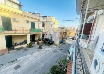 Edificio all\'aperto - Two-room apartment cortile primo carbone
 
1, Palermo - photo 13