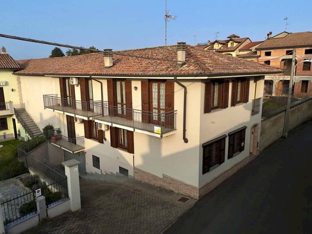 Vista - Trilocale via San Martino, Castelnuovo Scrivia - foto 1