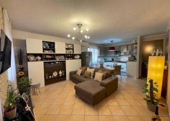 Salone - Trilocale via San Martino, Castelnuovo Scrivia - foto 2