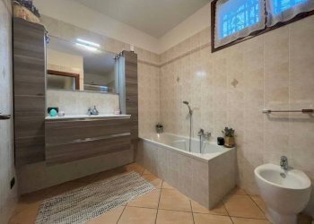 Bagno - Three-room apartment via San Martino, Castelnuovo Scrivia - photo 10