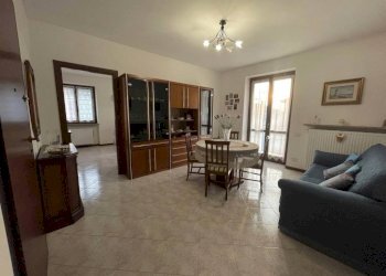 Salone - Trilocale via San Martino, Castelnuovo Scrivia - foto 2