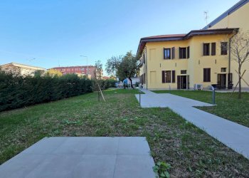 Foto 83 - Semi-detached house Via Dante
 
33, Opera - photo 82