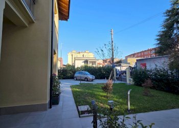 Foto 93 - Semi-detached house Via Dante
 
33, Opera - photo 92