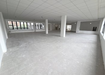 Foto 6 - Locale Commerciale Via Baracca
 
3, San Giuliano Milanese - foto 6