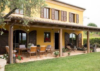 Facciata - Rustico via Acquaviva, Osimo - foto 2