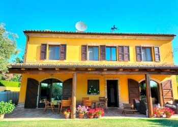 Facciata - Rustico via Acquaviva, Osimo - foto 4