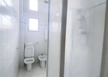 Bagno - Three-room apartment via di Saliceto, Bologna (neighborhood Bolognina) - photo 15