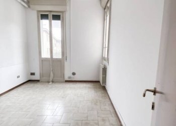 Stanza non arredata - Trilocale via di Saliceto, Bologna (zona Bolognina) - foto 27