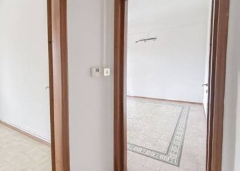 Disimpegno - Three-room apartment via di Saliceto, Bologna (neighborhood Bolognina) - photo 33