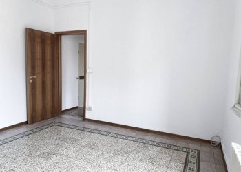 Camera da letto - Three-room apartment via di Saliceto, Bologna (neighborhood Bolognina) - photo 37