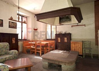 Sala da pranzo - Villa Via Regina Margherita
 
56 e 119, Perarolo di Cadore - foto 2