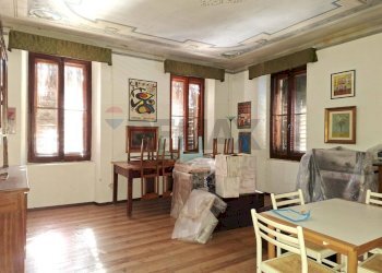 Sala da pranzo - Villa Via Regina Margherita
 
56 e 119, Perarolo di Cadore - foto 24