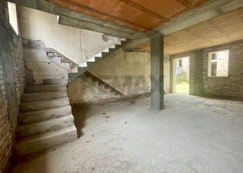 Scale - Independent house Valdobbiadene - photo 8