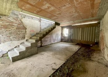 Scale - Independent house Valdobbiadene - photo 11