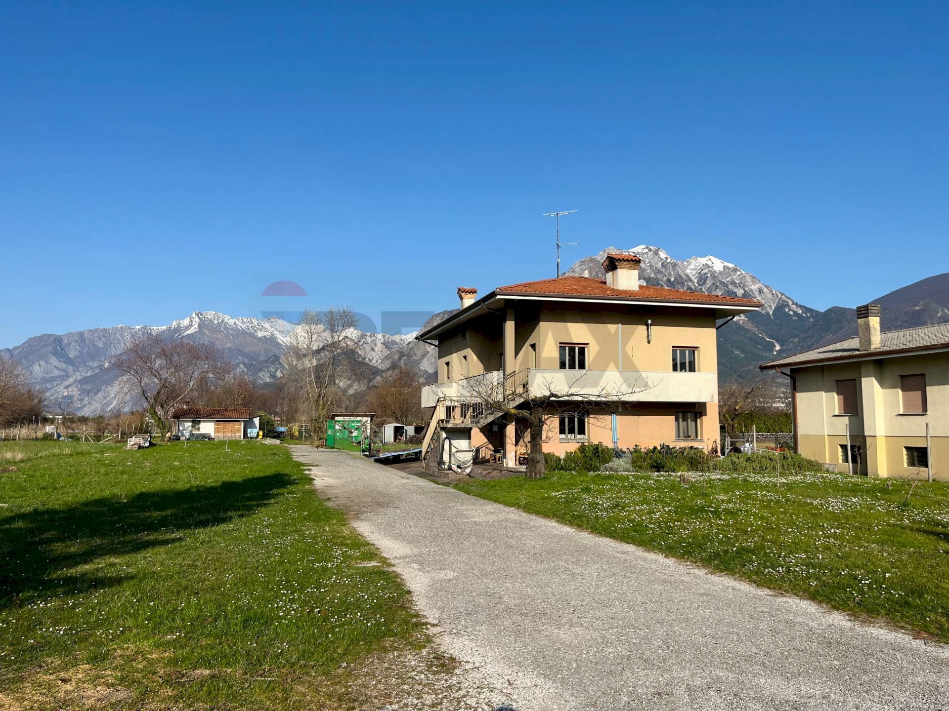 Casa esterno - Casa indipendente Via Pineta
 
12, Osoppo - foto 1