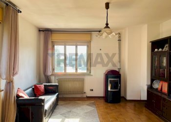 P1 soggiorno - Casa indipendente Via Pineta
 
12, Osoppo - foto 21