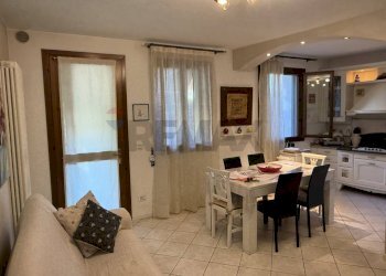 Sala da pranzo - Quadrilocale Via Garibaldi
 
31/Q, Susegana - foto 13