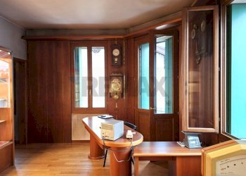 Ufficio - Commercial Premises Piazza Umberto I
 
1, Pieve di Soligo - photo 17