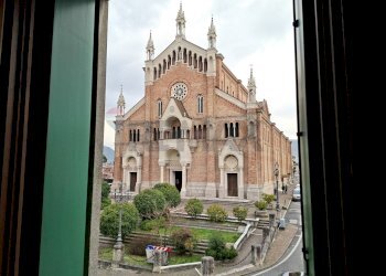 Edificio all\'aperto - Commercial Premises Piazza Umberto I
 
1, Pieve di Soligo - photo 20