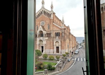 Edificio all\'aperto - Commercial Premises Piazza Umberto I
 
1, Pieve di Soligo - photo 29