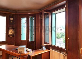 Ufficio - Commercial Premises Piazza Umberto I
 
1, Pieve di Soligo - photo 32