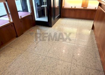 Dettagli - Commercial Premises Piazza Umberto I
 
1, Pieve di Soligo - photo 40