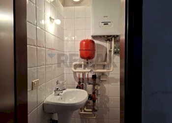 Bagno - Commercial Premises Piazza Umberto I
 
1, Pieve di Soligo - photo 45