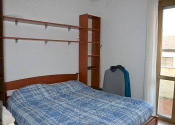 Camera da letto - Bilocale via Alberone, 4, Gallarate - foto 9