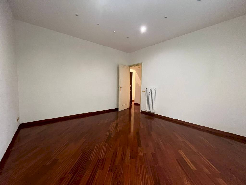 Camera da letto - Bilocale via Umberto Boccioni, 4, Roma - foto 3