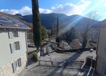 Edificio all\'aperto - Trilocale via Castello, Canzo - foto 12