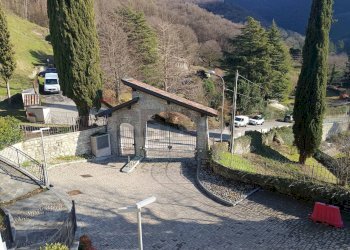 Vista delle montagne - Trilocale via Castello, Canzo - foto 19