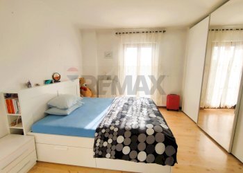 Camera / camera da letto - Trilocale via manzoni
 
5, Fino Mornasco - foto 12