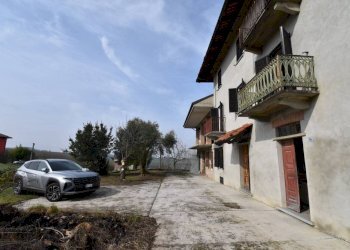 Facciata - Rustico via Verguino, Isola d'Asti - foto 34