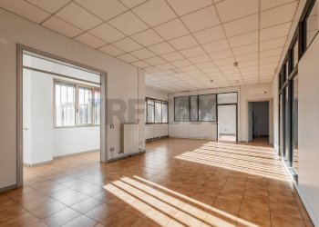 Stanza vuota - Office VIA MONTI
7, Reggio nell'Emilia - photo 3
