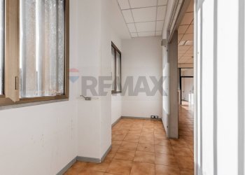 Hall / corridoio - Office VIA MONTI
7, Reggio nell'Emilia - photo 6