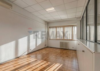 Stanza vuota - Office VIA MONTI
7, Reggio nell'Emilia - photo 18