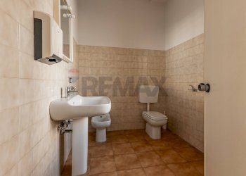 Bagno - Office VIA MONTI
7, Reggio nell'Emilia - photo 21