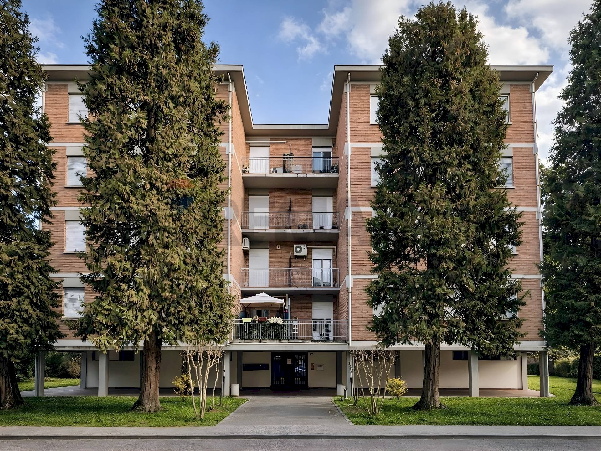 Edificio all\'aperto - Quadrilocale Via Alcide Cervi
 
1, Reggio nell'Emilia - foto 1