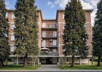 Edificio all\'aperto - Quadrilocale Via Alcide Cervi
 
1, Reggio nell'Emilia - foto 1