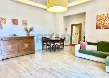 Sala da pranzo - Quadrilocale Via Alcide Cervi
 
1, Reggio nell'Emilia - foto 3