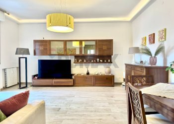 Sala da pranzo - Quadrilocale Via Alcide Cervi
 
1, Reggio nell'Emilia - foto 3