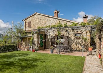 Foto 1 - Rustico Via Monte di Pietracuta
 
1, San Leo - foto 1