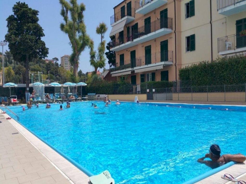 Piscina - Appartamento via Aurelia, 2, Imperia - foto 1