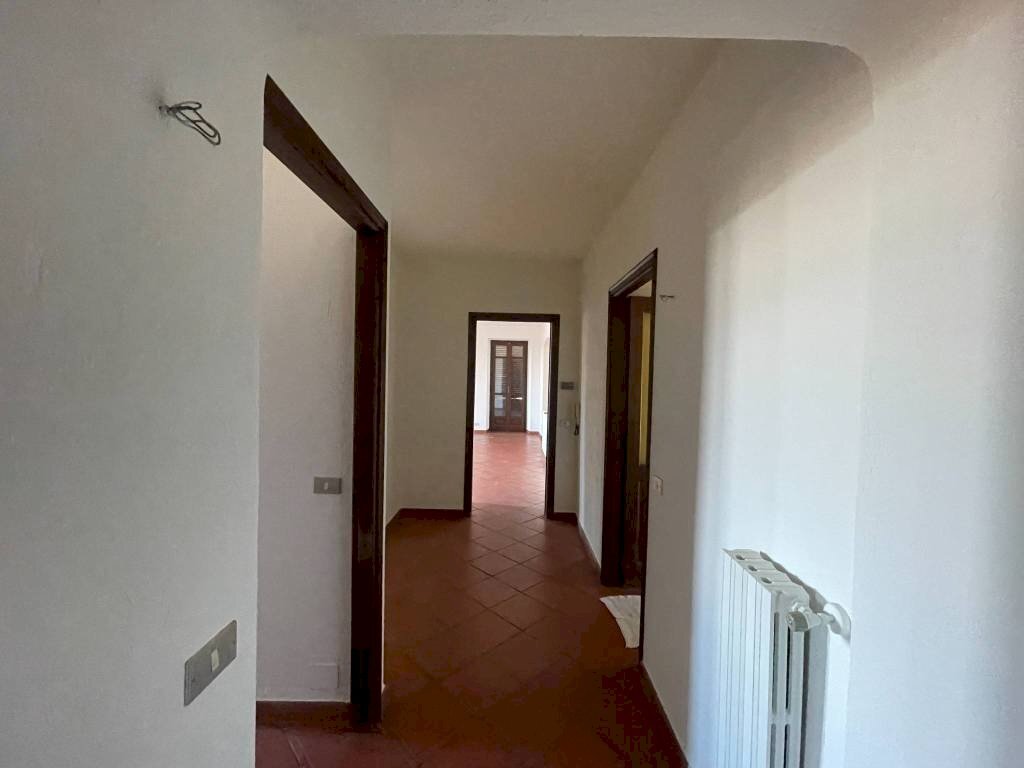 Corridoio - Appartamento strada Andezeno, 54, Chieri - foto 2