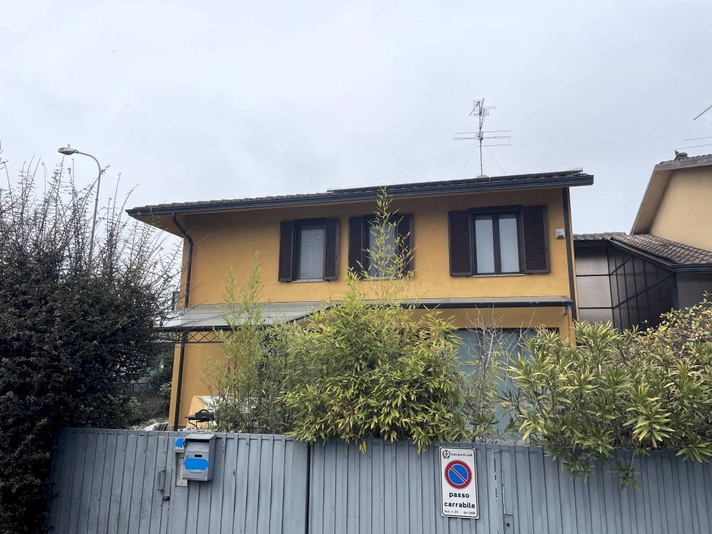 Facciata - Villa viale Venezia, Lodi - foto 2