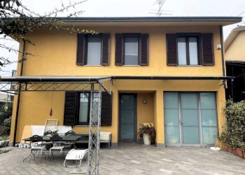 Facciata - Villa viale Venezia, Lodi - foto 1