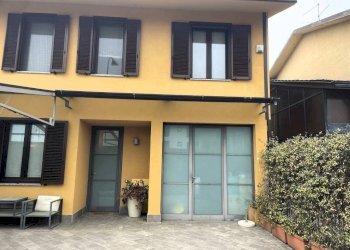 Facciata - Villa viale Venezia, Lodi - foto 5