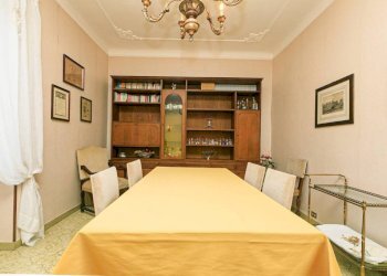 Salone - Appartamento corso Firenze, 80, Genova (zona Castelletto) - foto 14