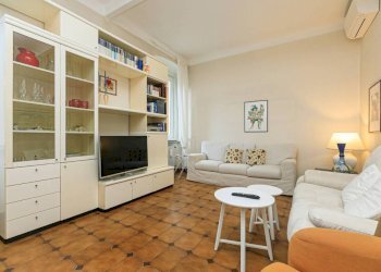 Salone - Appartamento corso Firenze, 80, Genova (zona Castelletto) - foto 22