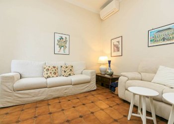 Salone - Appartamento corso Firenze, 80, Genova (zona Castelletto) - foto 25